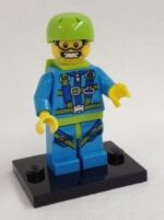 col10-6 - Skydiver, Series 10 (Complete Set with Stand and Accessories)