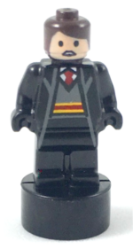 90398pb027 - Gryffindor Student Statuette / Trophy #1, Dark Brown Hair