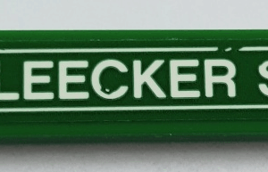 2431pb0630 - Tile 1 x 4 with 'BLEECKER ST' Pattern (Sticker) - Set 76108